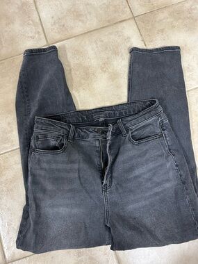 American Eagle Outfitters High-Rise Black Wash Jeans